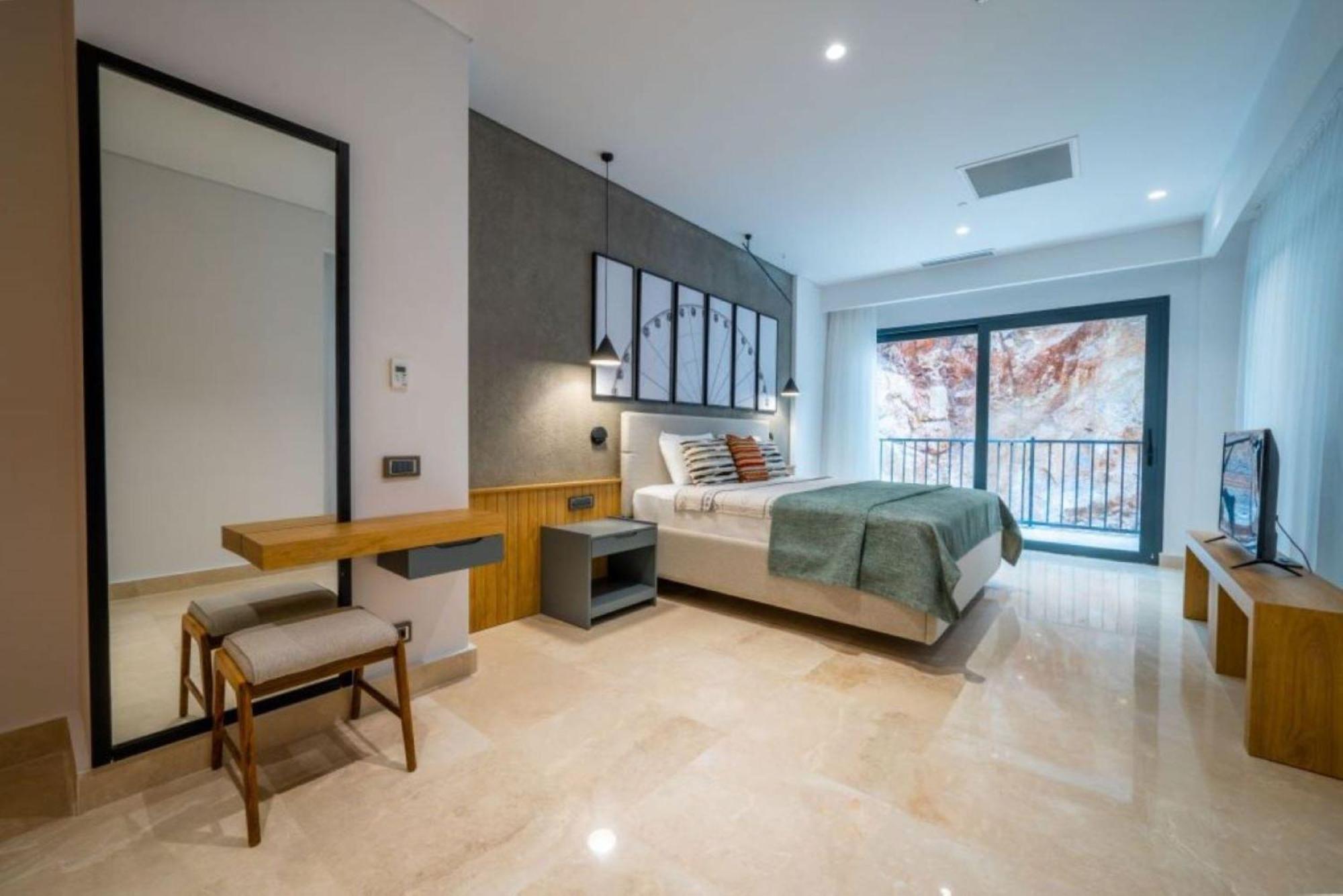 Lures Hotel Καλκάν Εξωτερικό φωτογραφία